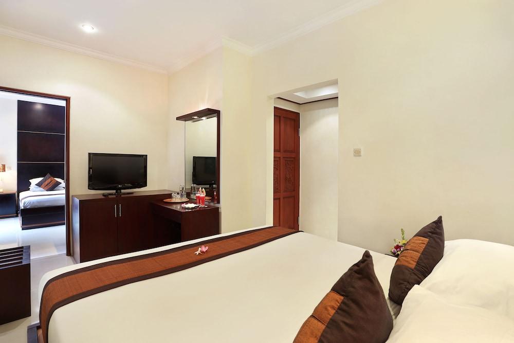 The Batu Belig Hotel & Spa Seminyak Buitenkant foto