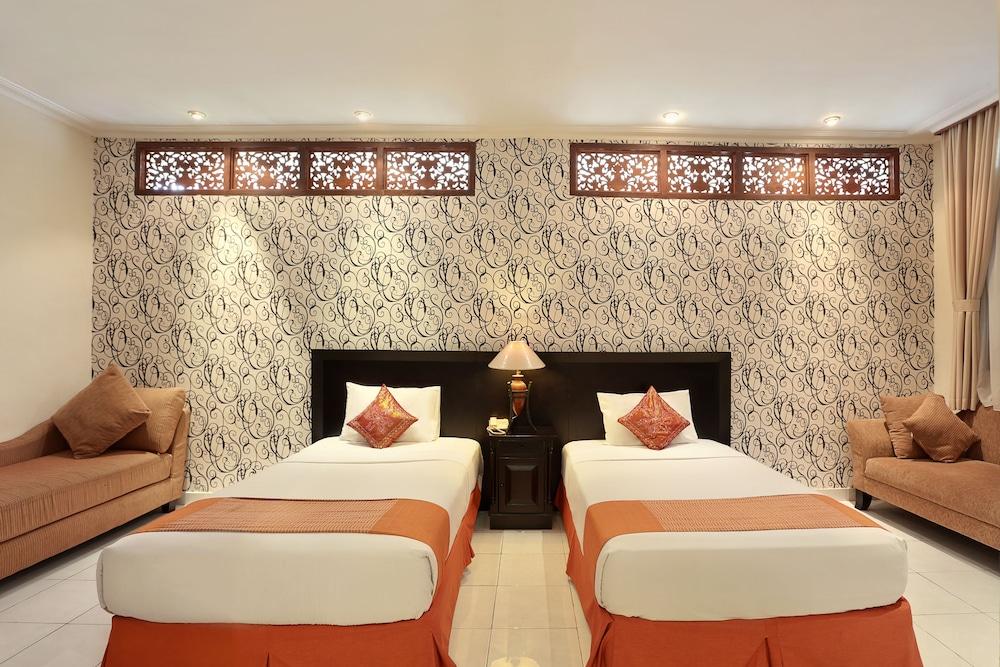 The Batu Belig Hotel & Spa Seminyak Buitenkant foto