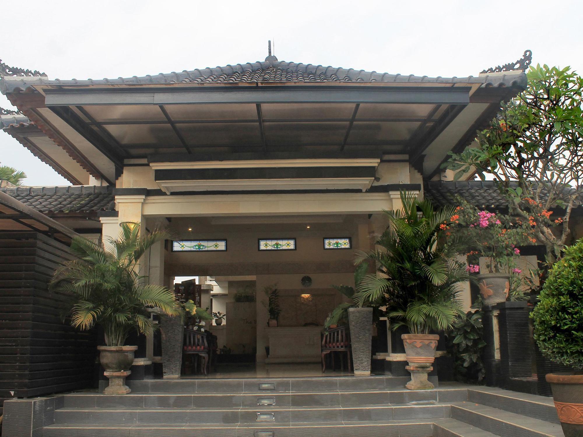 The Batu Belig Hotel & Spa Seminyak Buitenkant foto