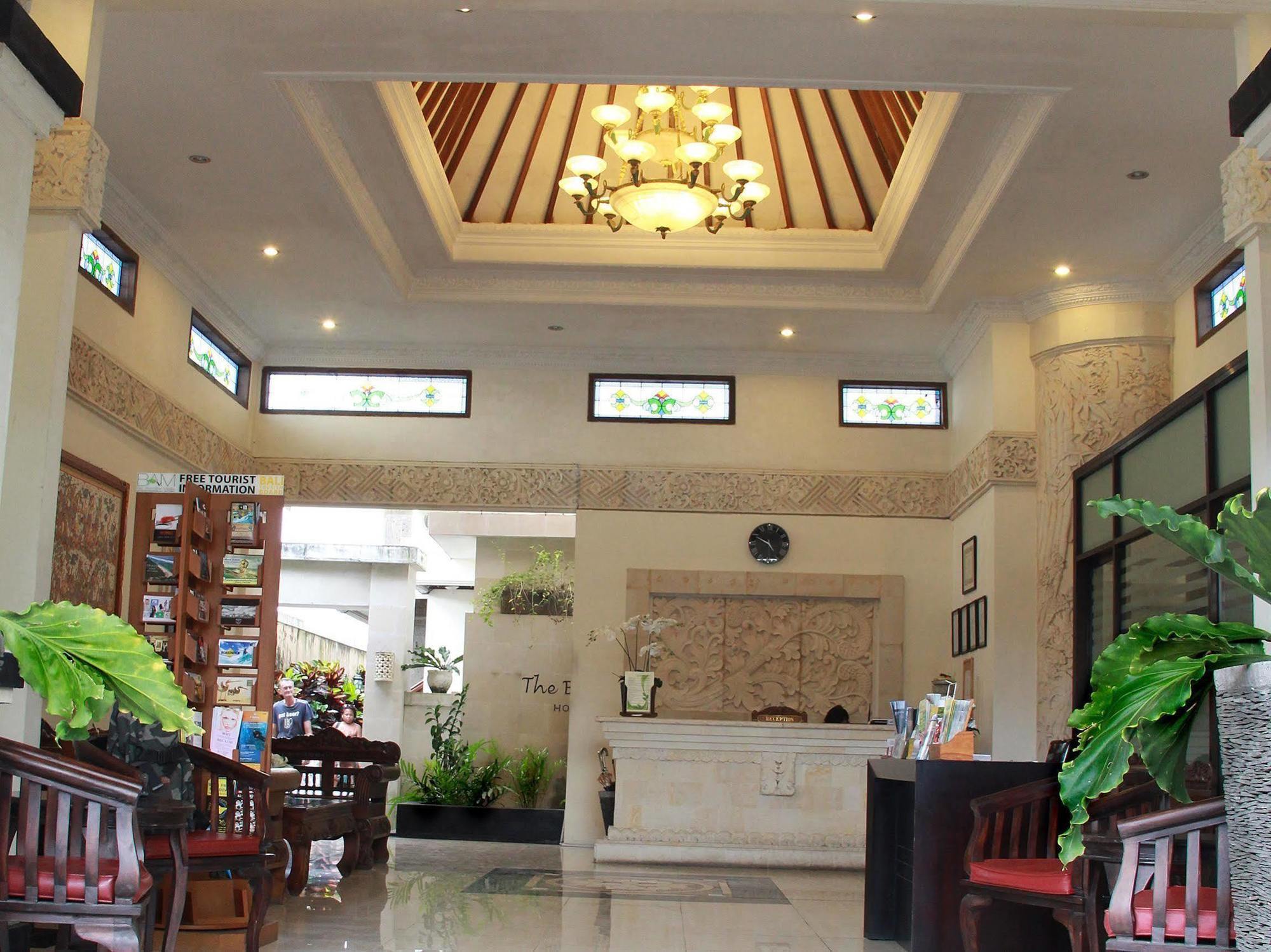 The Batu Belig Hotel & Spa Seminyak Buitenkant foto